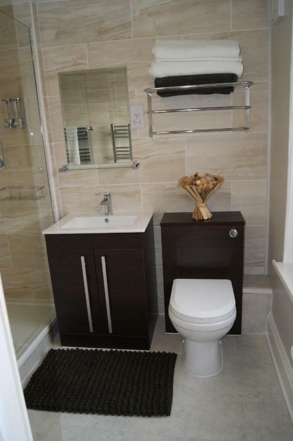 Stay In Yeovil Town Centre, Large 2 Bd Apt With Parking, Sleeps 4 Exteriér fotografie